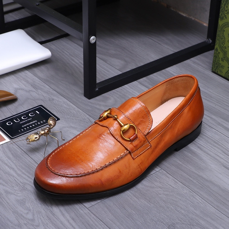 G*u*i leather shoes